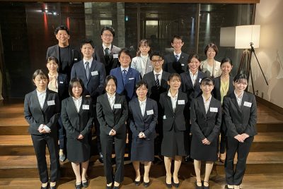 内定式にてまじめな方の一枚。